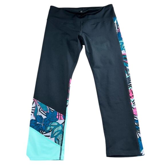 Women's GapFit Black Crop Athletic Leggings Sz Medium Thick Fitted 23" Inseam - Picture 4 of 6